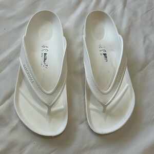 Birkenstock Honolulu Flip Flops Unisex Sandals - Size 39/250 EU